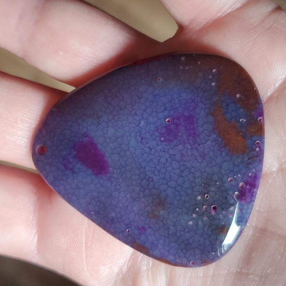 New Purple Fire Dragon Veins Agate Triangle Pendant. - Picture 15 of 15